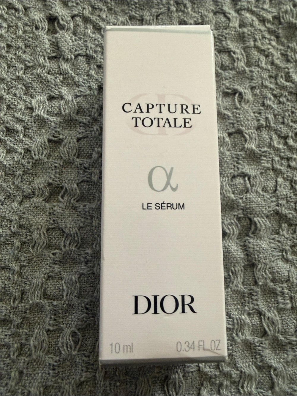 Dior Capture Totale Le Sérum in White Box
